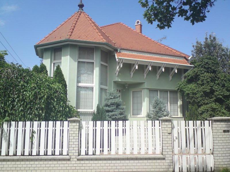 Hotel Center Apartmanhaz Hajdúszoboszló Exterior foto